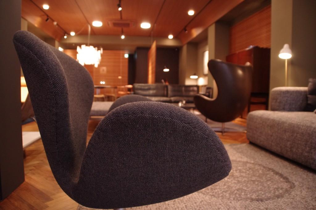 スワンチェアを長く使う。 – フリッツ・ハンセン正規専門店 / FRITZ